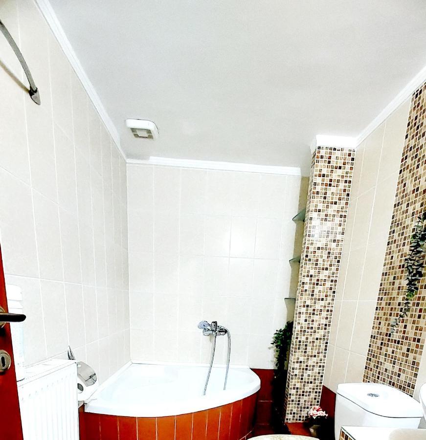 "Home Sweet Home" 3 Bedrooms Big House 110M Free Indoor Parking! Thessaloníki Eksteriør bilde